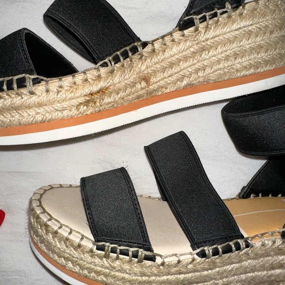 Dolce Vita Platform Sandals - Picture 3 of 4